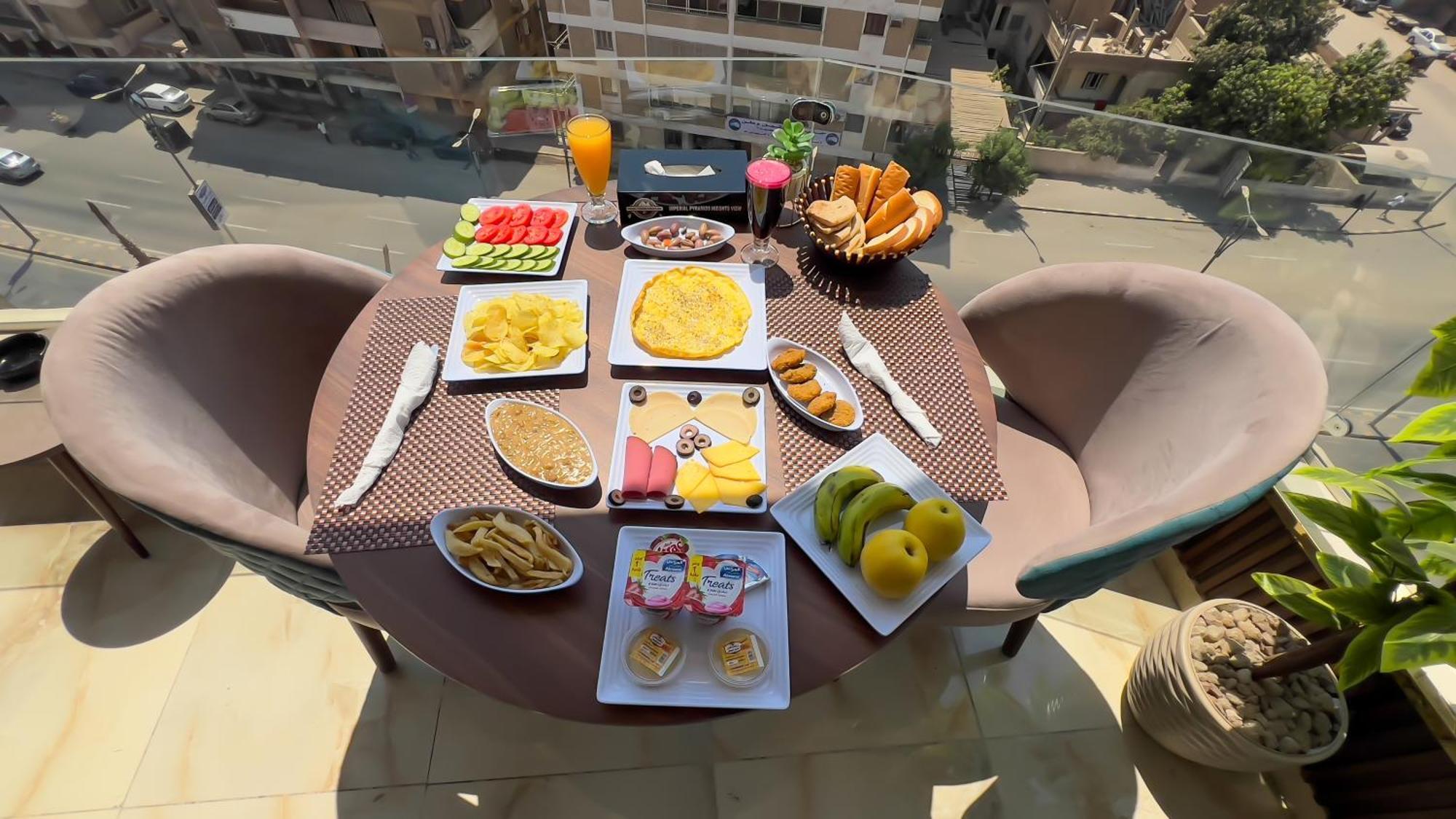 Imperial Pyramids Heights View Bed & Breakfast Nazlet el-Sîsi Exterior photo