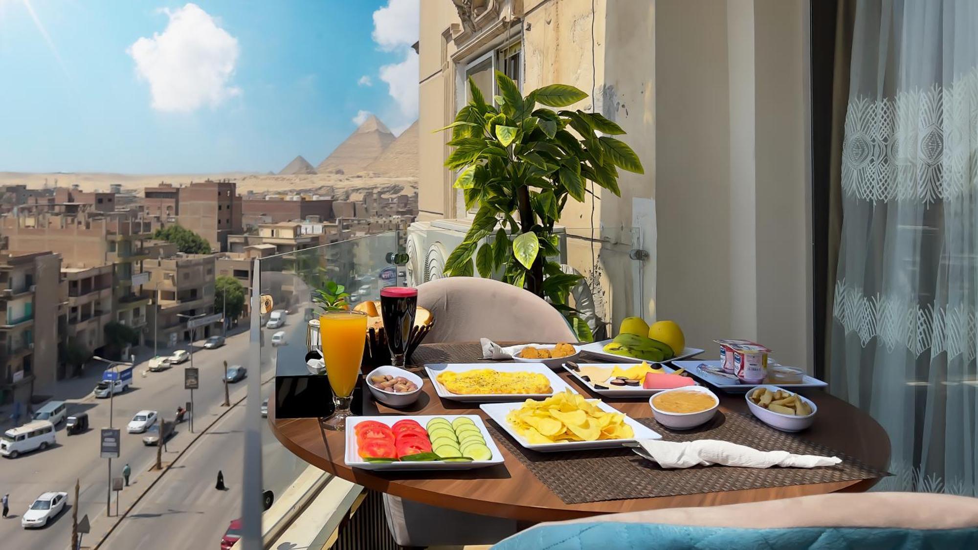 Imperial Pyramids Heights View Bed & Breakfast Nazlet el-Sîsi Exterior photo