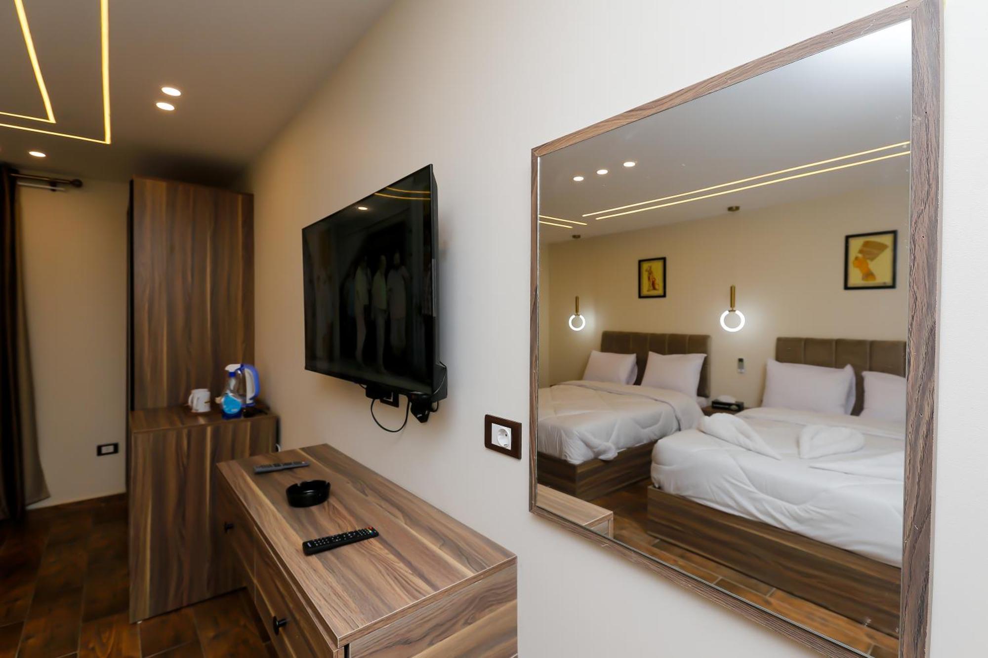 Imperial Pyramids Heights View Bed & Breakfast Nazlet el-Sîsi Exterior photo