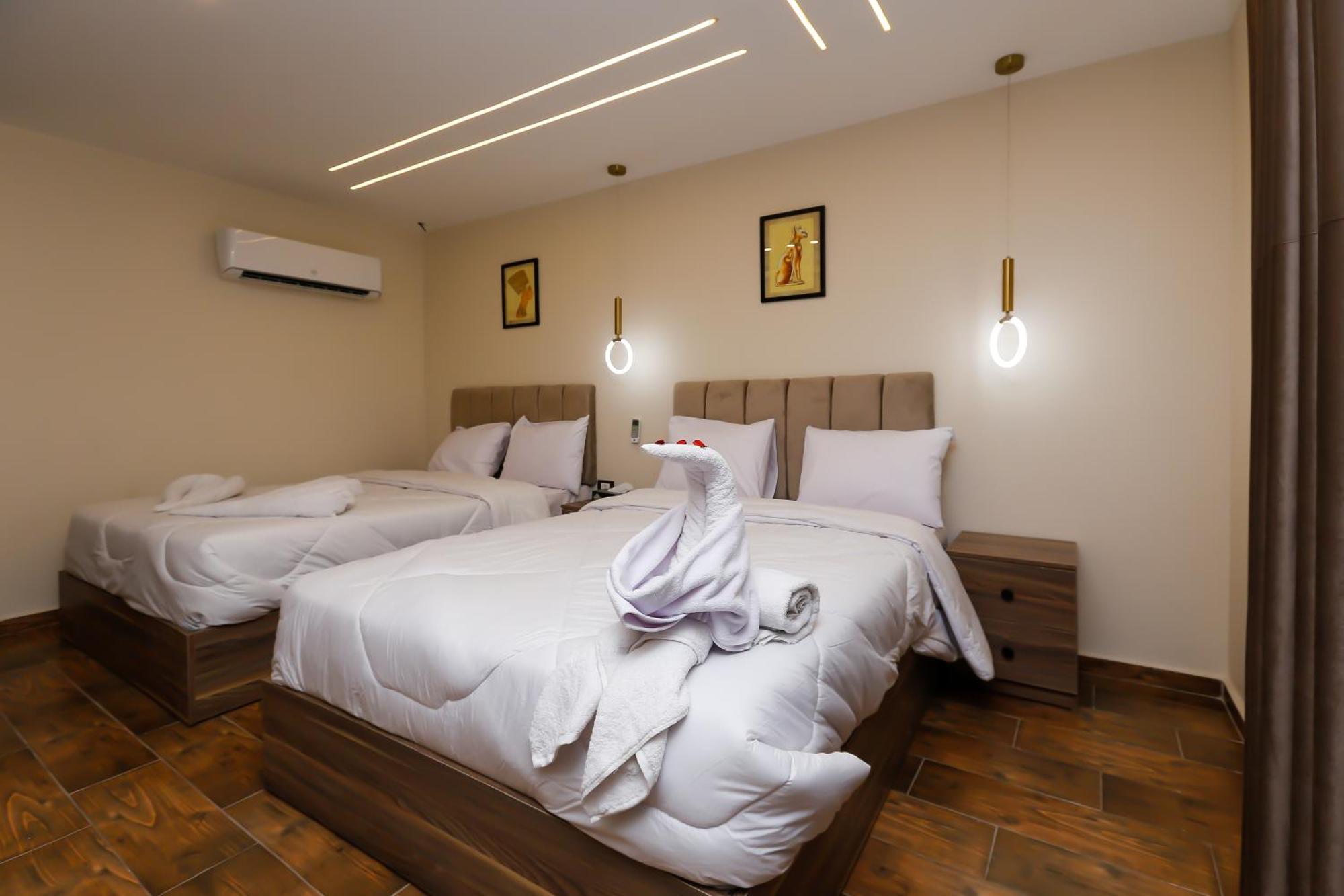 Imperial Pyramids Heights View Bed & Breakfast Nazlet el-Sîsi Exterior photo