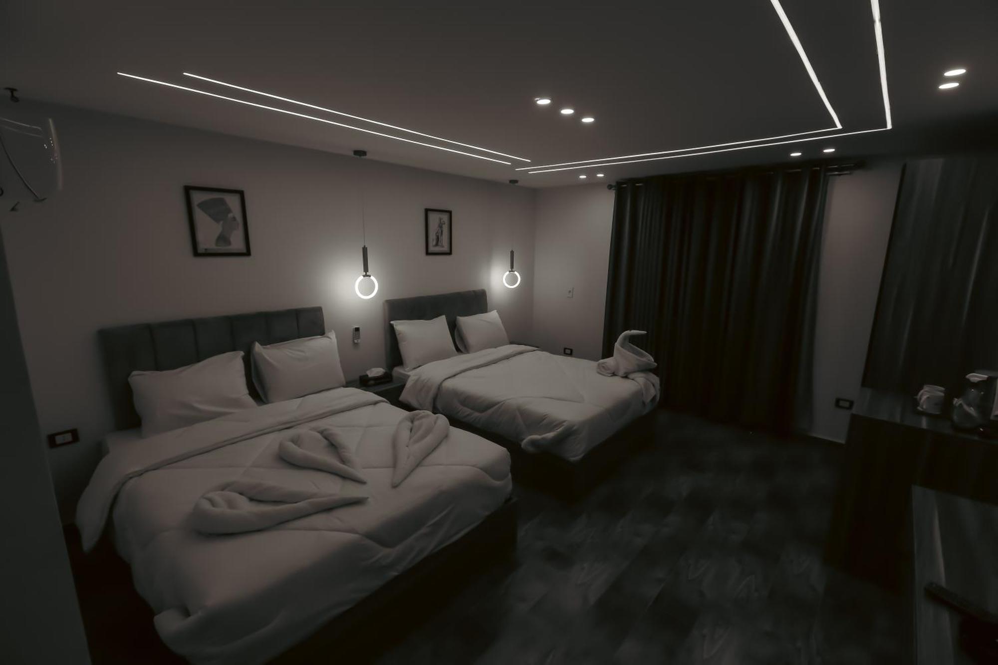 Imperial Pyramids Heights View Bed & Breakfast Nazlet el-Sîsi Exterior photo