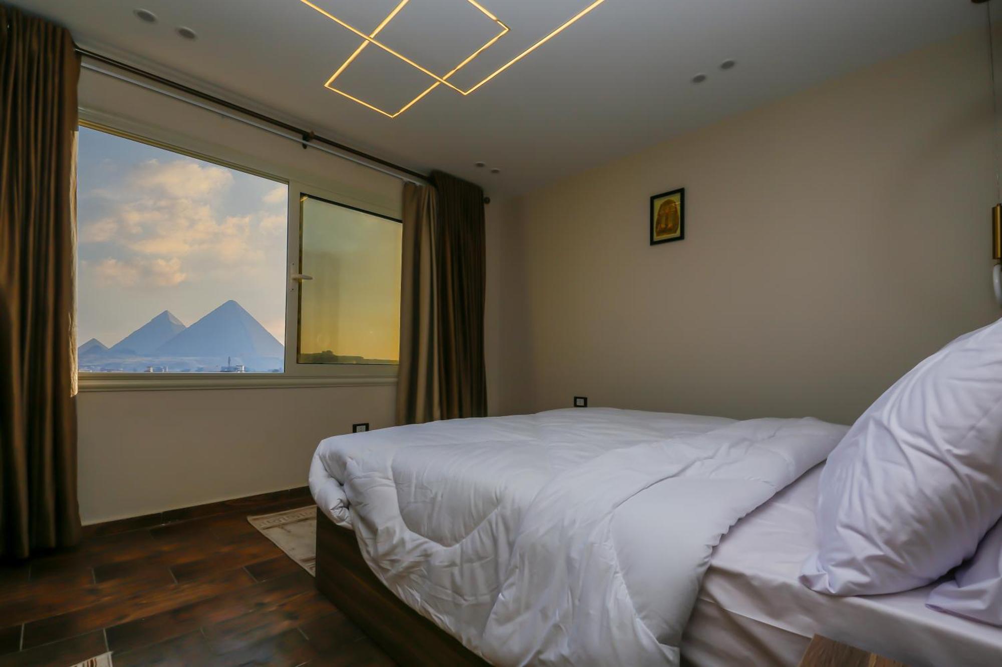 Imperial Pyramids Heights View Bed & Breakfast Nazlet el-Sîsi Exterior photo