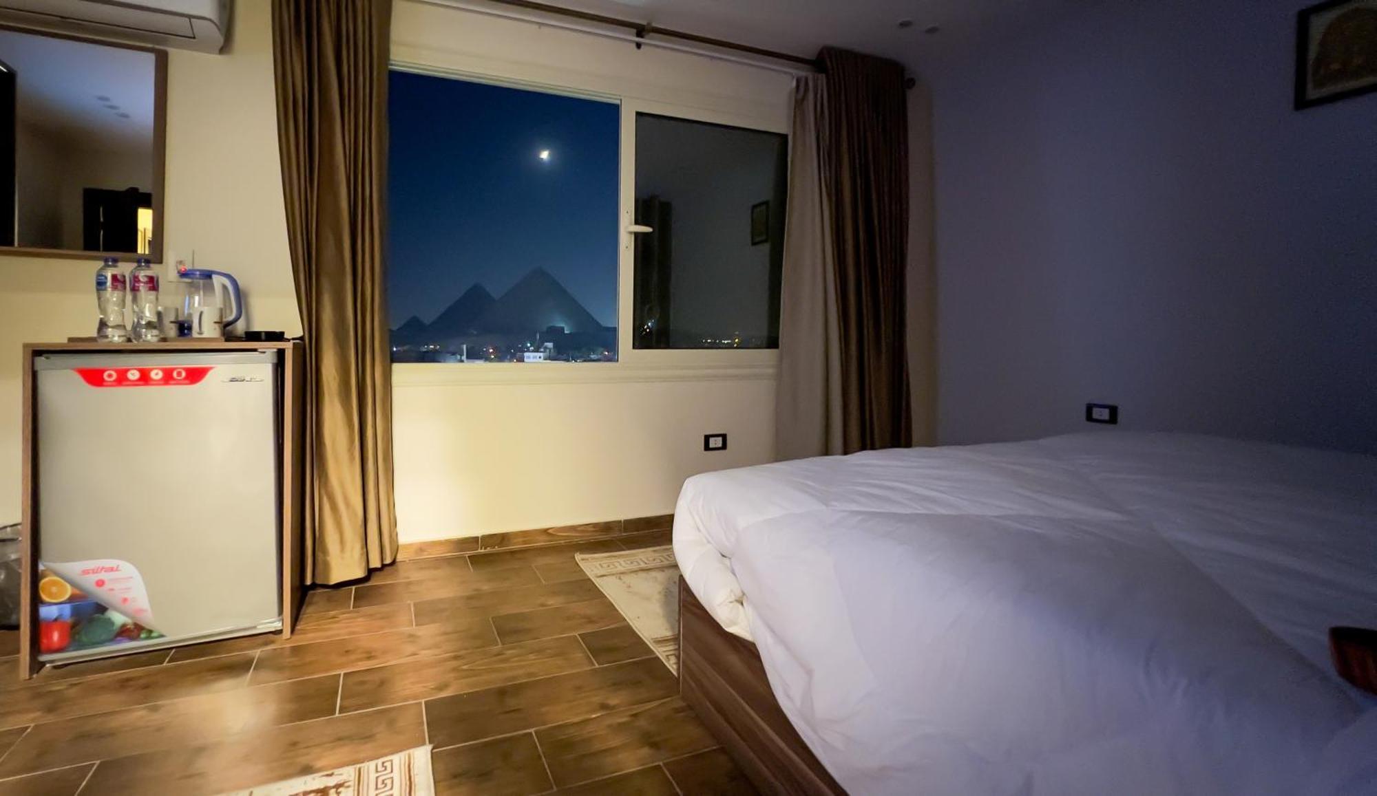 Imperial Pyramids Heights View Bed & Breakfast Nazlet el-Sîsi Exterior photo