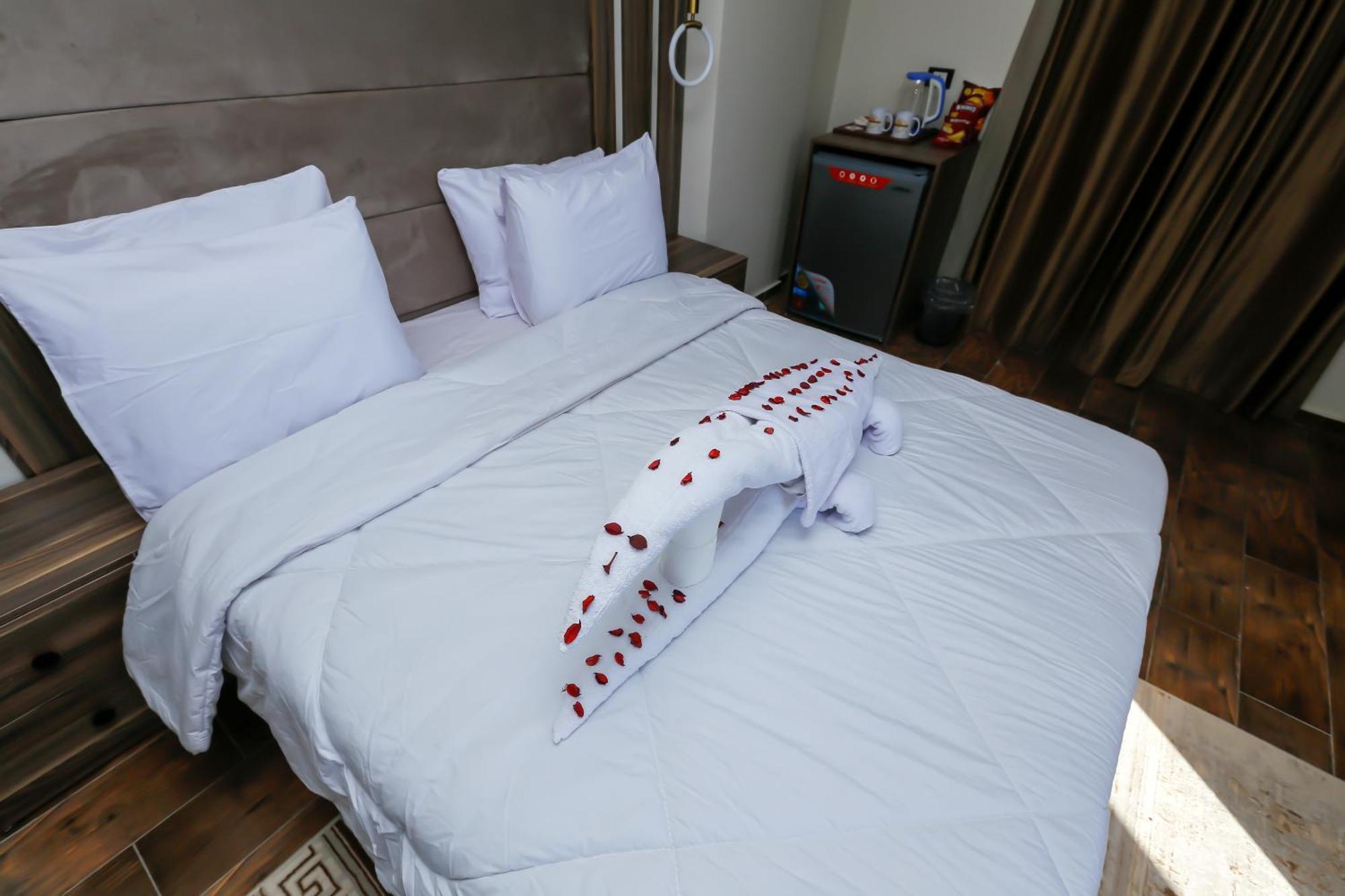 Imperial Pyramids Heights View Bed & Breakfast Nazlet el-Sîsi Exterior photo