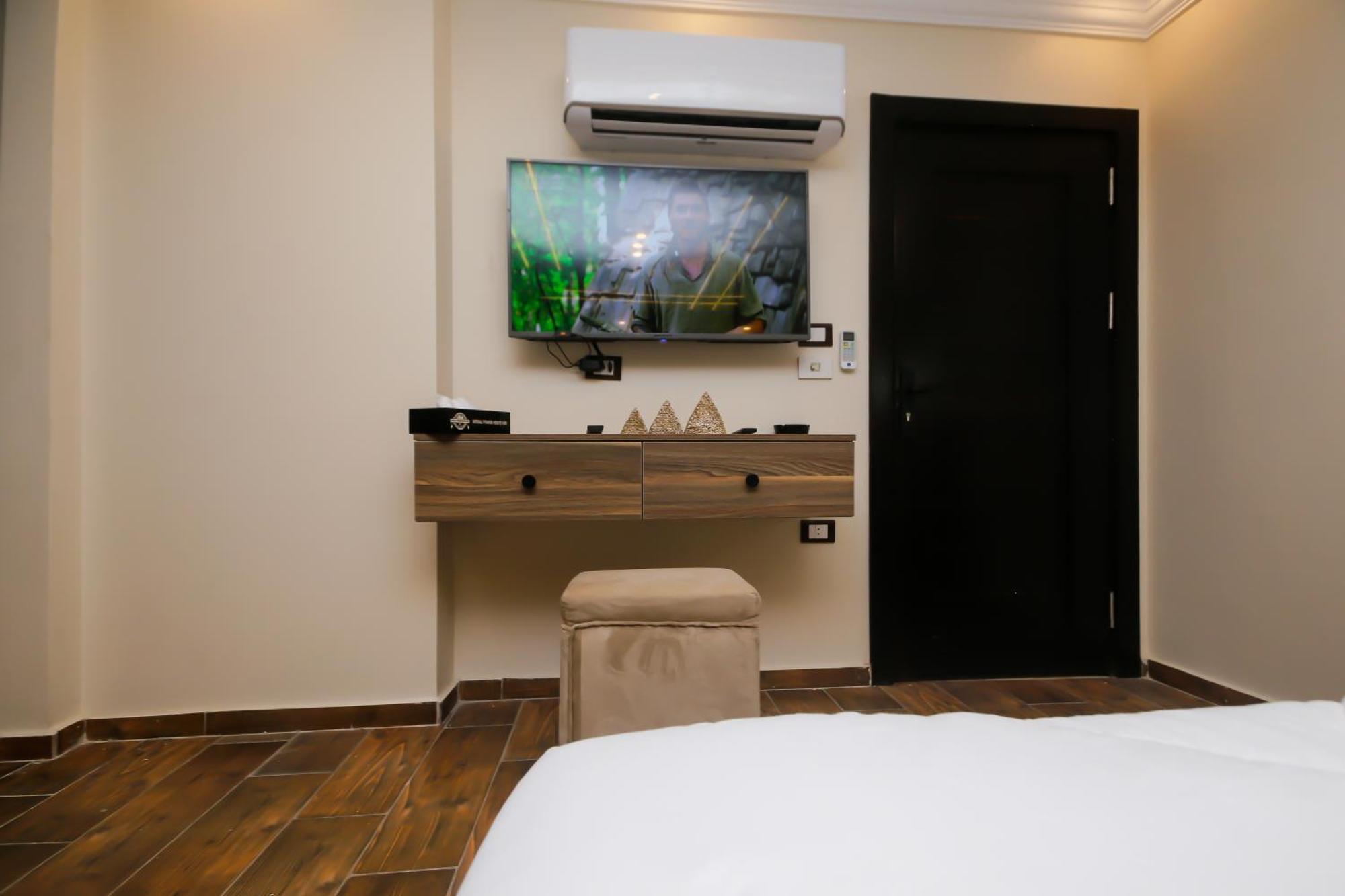 Imperial Pyramids Heights View Bed & Breakfast Nazlet el-Sîsi Exterior photo