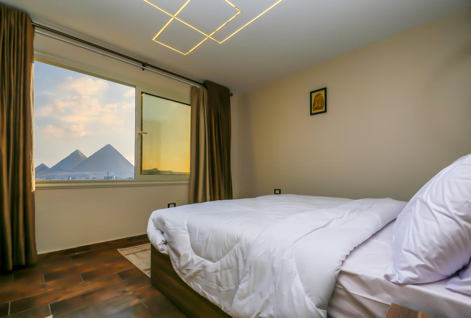 Imperial Pyramids Heights View Bed & Breakfast Nazlet el-Sîsi Exterior photo